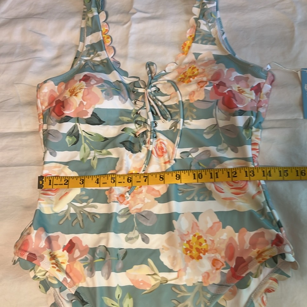 NWT!🎉 CUPSHE Floral and Striped Scalloped One Piece Swimsuit Size XL - Picture 16 of 16